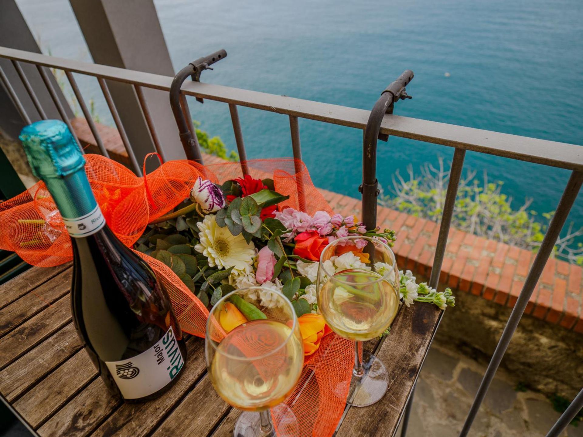 Il Baluardo Sea View Apartment On The Cliff Manarola Exteriör bild